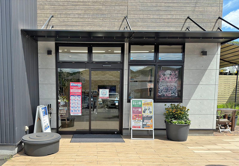 軽モールの店舗入り口