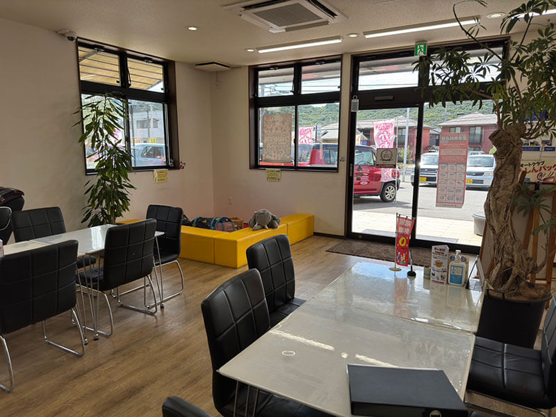 軽モールの店内